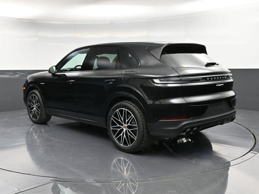 2026 Porsche Cayenne AWD