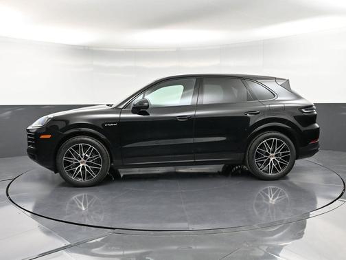2026 Porsche Cayenne AWD