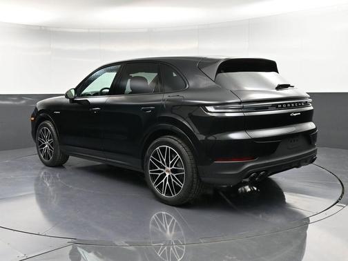 2026 Porsche Cayenne AWD