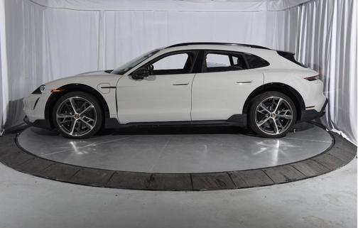 2022 Porsche Taycan Cross Turismo