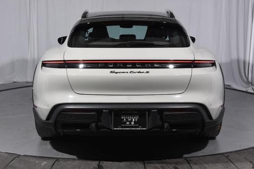 2022 Porsche Taycan Cross Turismo