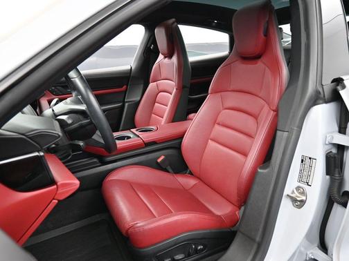 2024 Porsche Taycan Base