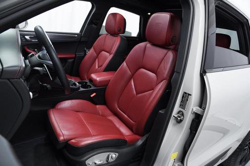 2023 Porsche Macan GTS
