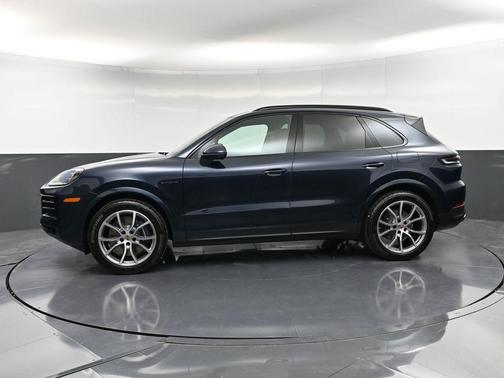 2026 Porsche Cayenne AWD