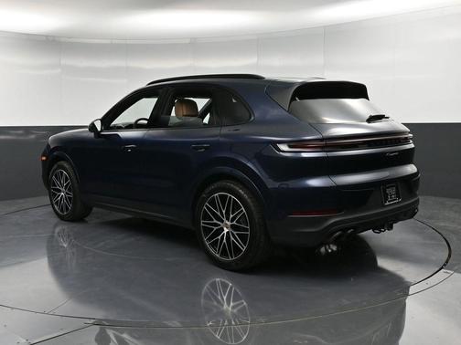 2025 Porsche Cayenne Base