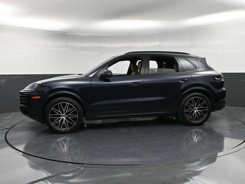 2025 Porsche Cayenne Base