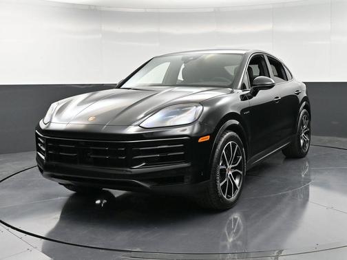 2025 Porsche Cayenne Base