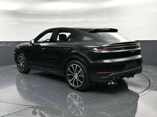 2025 Porsche Cayenne Base