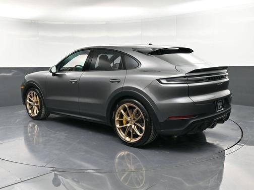 2024 Porsche Cayenne Turbo GT