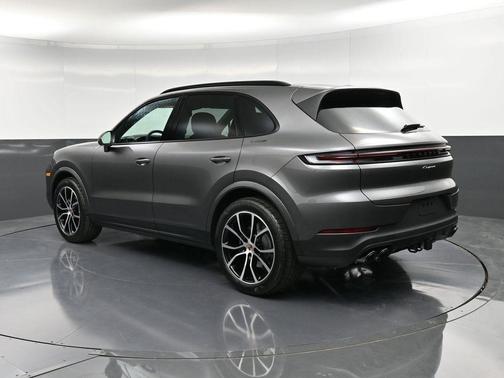 2026 Porsche Cayenne Base
