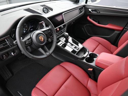 2026 Porsche Macan GTS