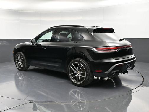 2023 Porsche Macan 