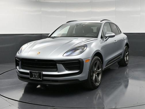 2022 Porsche Macan Base