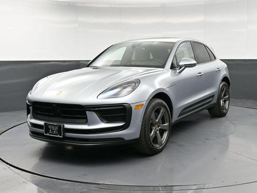 2022 Porsche Macan Base