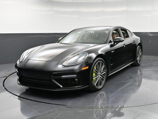 2018 Porsche Panamera Turbo S