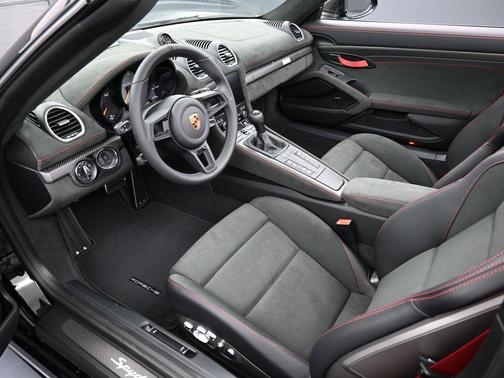 2025 Porsche 718 Spyder RS