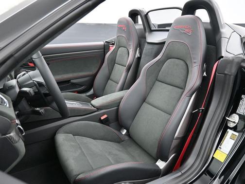 2025 Porsche 718 Spyder RS