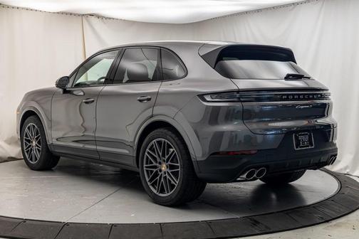 2024 Porsche Cayenne S