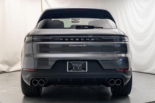 2024 Porsche Cayenne S