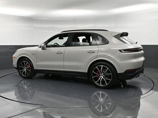 2026 Porsche Cayenne S