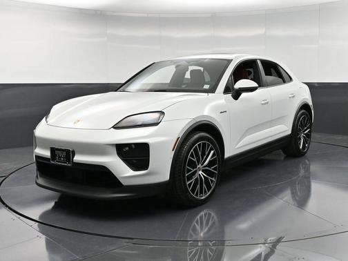 2025 Porsche Macan 4S