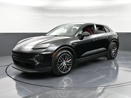 2025 Porsche Macan 4S