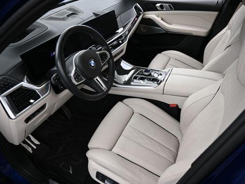 2024 BMW X7 M60i