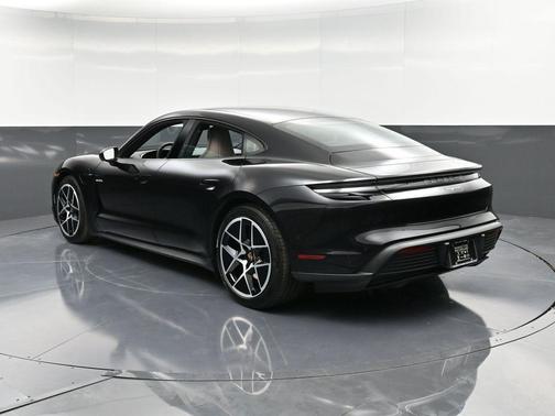 2025 Porsche Taycan Base