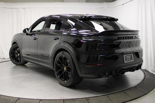 2025 Porsche Cayenne Turbo GT