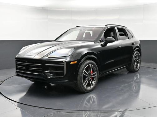 2025 Porsche Cayenne Turbo