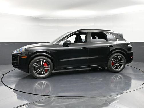 2025 Porsche Cayenne Turbo