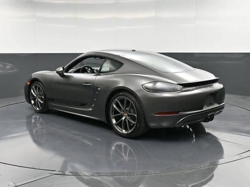 2025 Porsche 718 Cayman Style Edition