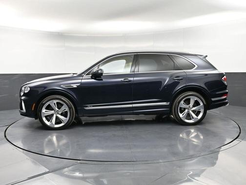 2025 Bentley Bentayga V8