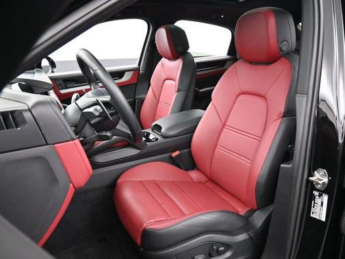 2024 Porsche Cayenne AWD