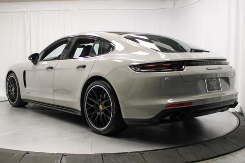 2020 Porsche Panamera GTS