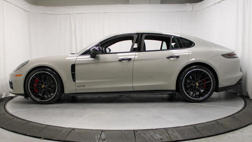 2020 Porsche Panamera GTS