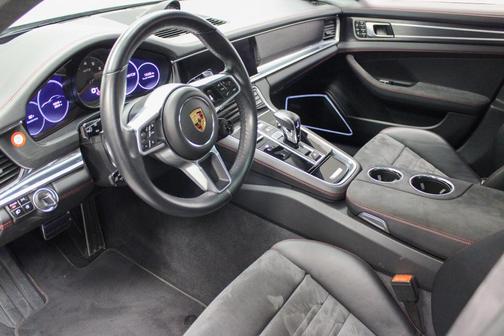 2020 Porsche Panamera GTS