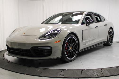 2020 Porsche Panamera GTS