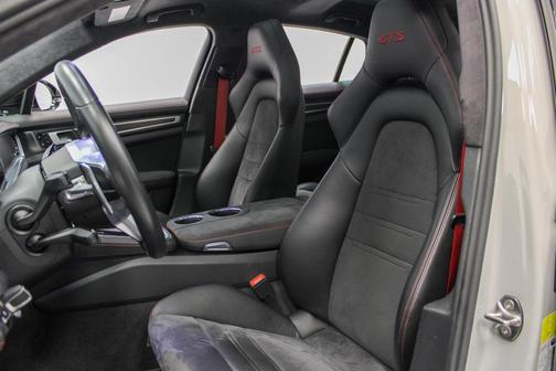 2020 Porsche Panamera GTS