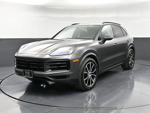 2025 Porsche Cayenne Base