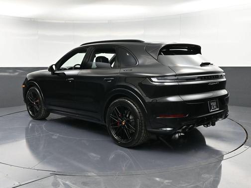 2026 Porsche Cayenne GTS