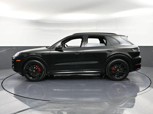 2026 Porsche Cayenne GTS