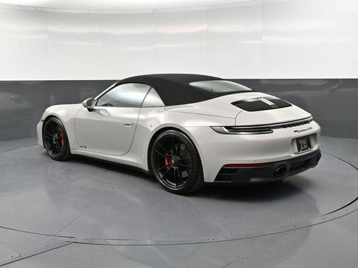 2024 Porsche 911 Carrera 4 GTS