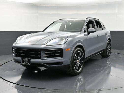 2025 Porsche Cayenne Base