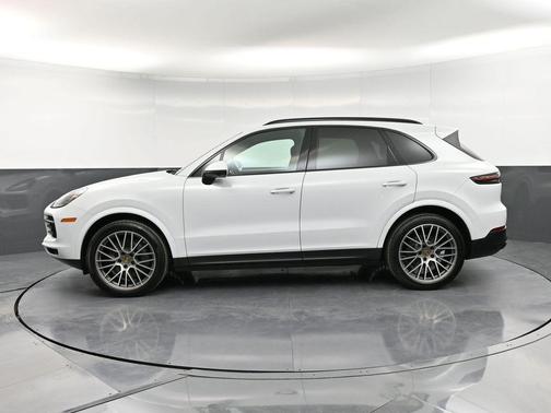 2023 Porsche Cayenne S Platinum Edition