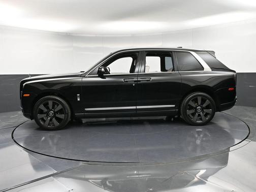 2022 Rolls-Royce Cullinan 