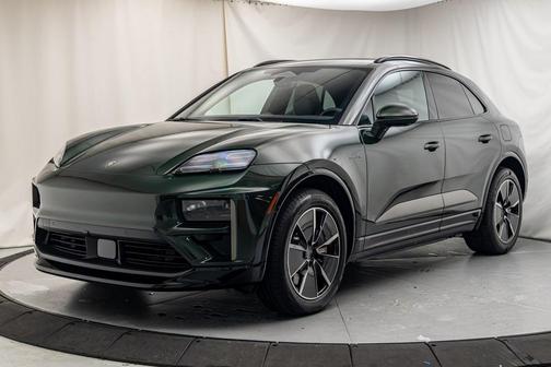 2024 Porsche Macan Turbo