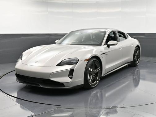 2025 Porsche Taycan Turbo