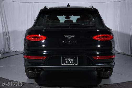 2025 Bentley Bentayga V8