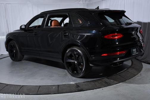 2025 Bentley Bentayga V8